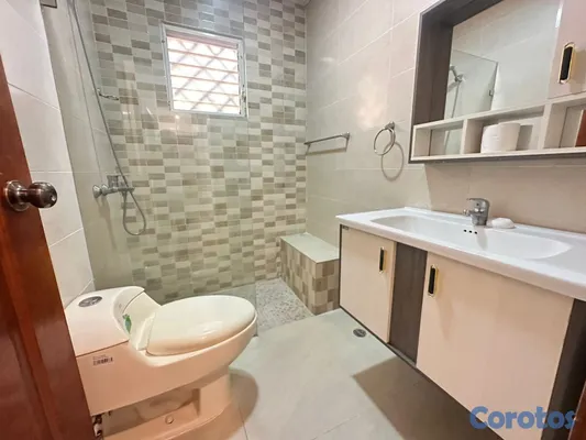 casas - ¡OPORTUNIDAD! HERMOSA Y SEGURA CASA DE DOS NIVELES 8