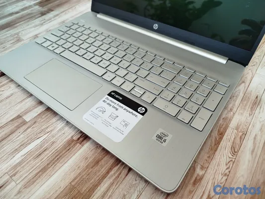computadoras y laptops - HP 15.6¨ TOUCH 12 RAM  i5 10ma  256 SSD LAPTOP   5