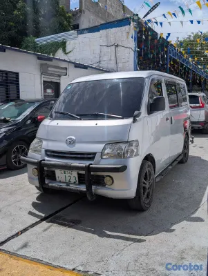 jeepetas y camionetas - TOYOTA LITE ACE 2013 6