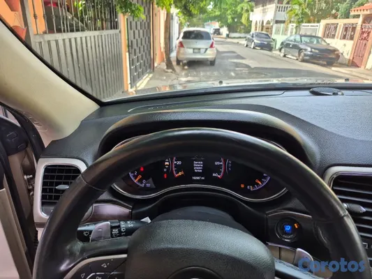 jeepetas y camionetas - vamos a negociar tengo otra nueva no es por vieja que la vendo . 17