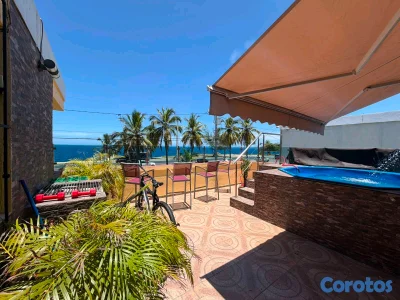 Casa de 2 Niveles en Venta en Hondurad del Oeste, con vista al mar 