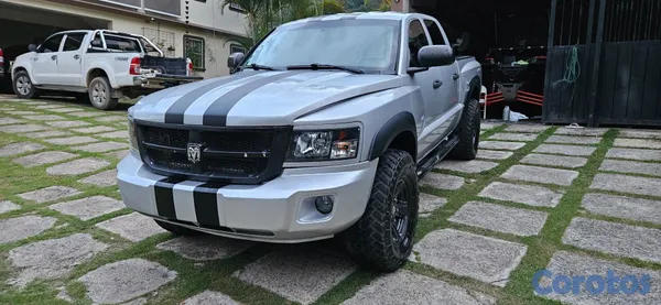 jeepetas y camionetas - Camioneta Dodge Dakota en muy buenas condiciones g 4
