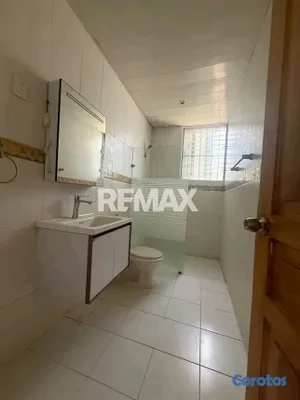 apartamentos - Apartamento en Alquiler en Bella Vista 3 habitaciones 2.5 baños 2parqueos 5