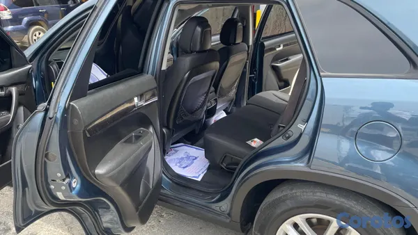 jeepetas y camionetas - OFERTA! KIA SORENTO LX 2014 COMO NUEVA. 8