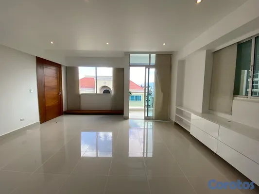 apartamentos - Piso alto de con La Línea blanca en La Esmeralda, Santiago. 9