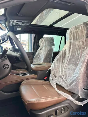 jeepetas y camionetas - Chevrolet Tahoe 2023 Duramax Diesel 12 kilometros 3