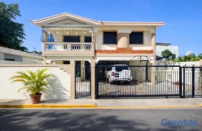 CASA DE 2 NIVELES EN VENTA EN MIRAMAR, AV. INDEPENDENCIA 