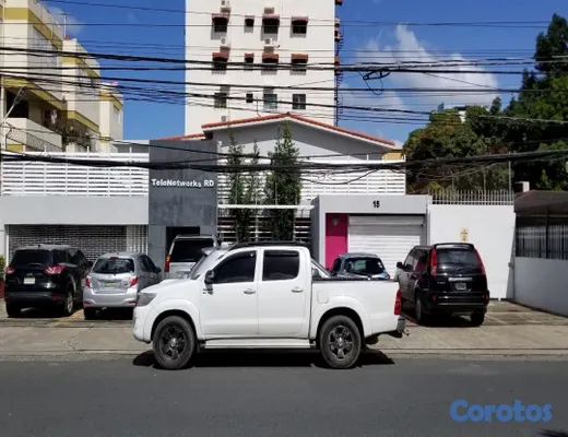 oficinas y locales comerciales - Local en evaristo morales 740.19mts2 próximo a la churchill ID 1564 2