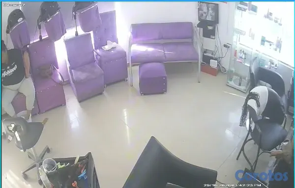 otros inmuebles - vendo equipos  y mobiliarios para montar un salón de belleza  5