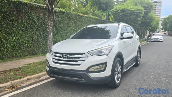 jeepetas y camionetas - Hyundai Santa Fe Excelentes Condiciones 8