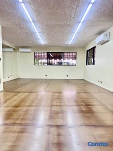 Casa de 4 habitaciones 4 baños en alquiler para ne