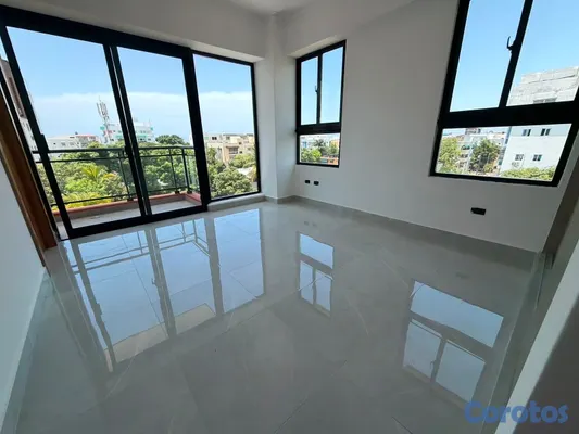 apartamentos - vendo avenida independencia piso 5 nuevo dos habitaciones dos baños dos parqueos 6