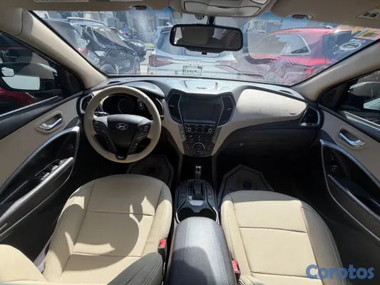 jeepetas y camionetas - HYUNDAI SANTA FE 2017 INTERIOR EN PIEL UNICO DUEÑO 6