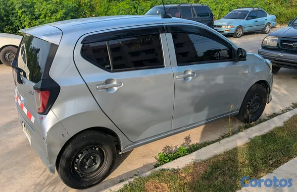 carros - Daihatsu mira 2019 en perfecto estado 10