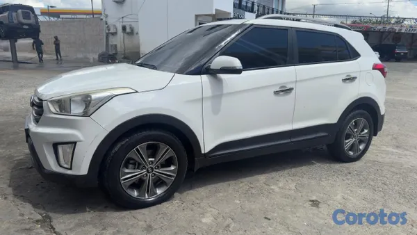 jeepetas y camionetas - Vendo Hyundai cantus en excelentes condiciones 6