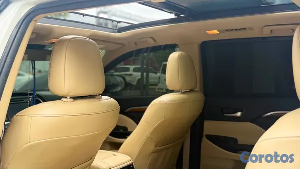 jeepetas y camionetas - 2019 Toyota Highlander Limited Platinum AWD 7