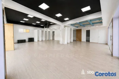 LOCAL 155 m² Local comercial en alquiler – Piantin