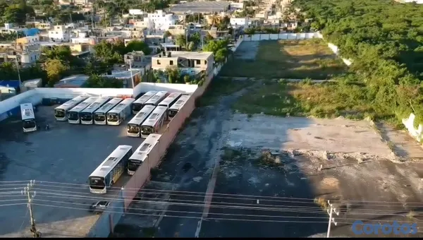 solares y terrenos - Terreno Estratégico en Venta en Avenida Las Américas | Ideal para Gran Proyecto  4