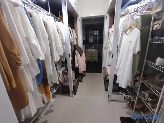 apartamentos - vendo Evaristo Morales tercer nivel tres habitaciones con su baño dos parqueos  6