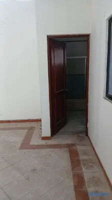 casas - Casa de Dos niveles con título, sin intermediario. 3