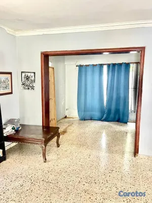 casas - Casa de 4 habitaciones en venta en la Republica de 6