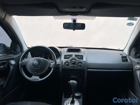 carros - Renault Megane  2