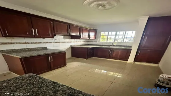 casas - San Isidro - Casa de 1 nivel con amplio patio y área verde 6