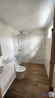 casas - Villa de Lujo de Dos Niveles con Piscina · Ref 140 8