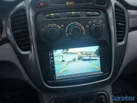 jeepetas y camionetas - Toyota Highlander 4x2 2001  9