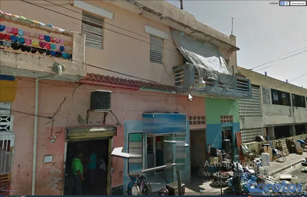 oficinas y locales comerciales - Local y Apartamentos de 2 Niveles en San Carlos 5