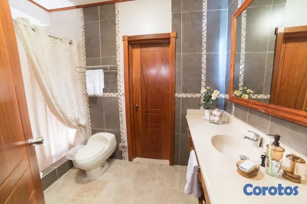 casas - Villa amueblada en guavaberry juan Dolio US$ 450,000 4H 6B 4P ID 1554 7
