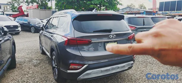 jeepetas y camionetas - JEEPETA HYUNDAI SANTA FE 2020 DIESEL  7