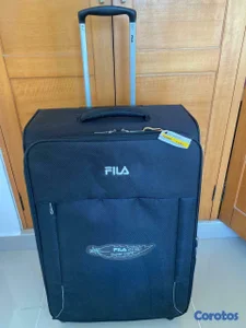 Maleta Fila ! Nueva ! 32" Grande ! 4 Ruelas ! Orig
