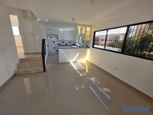casas - Casa de 3 habitaciones en venta en El Cacique 14