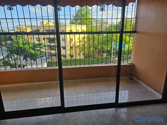 apartamentos - vendo altos De Arroyo hondo tres habitaciones dos baños dos parqueos balcón serv 2