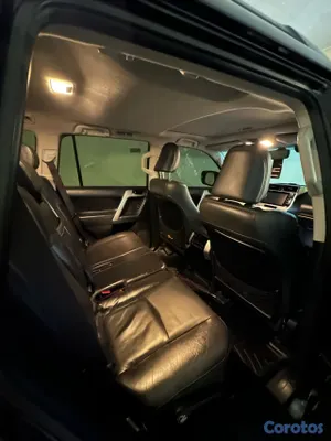 jeepetas y camionetas - Toyota Land Cruiser Prado VXL 2018 – Excelente Condición 4