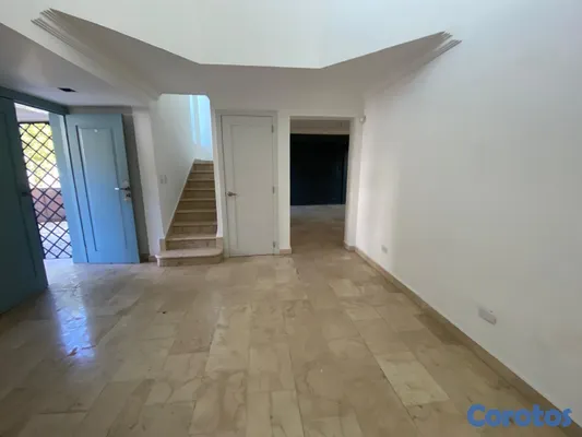 casas - casa en los Casicasgo de 4 hab . patio dos niveles y Jardin  4