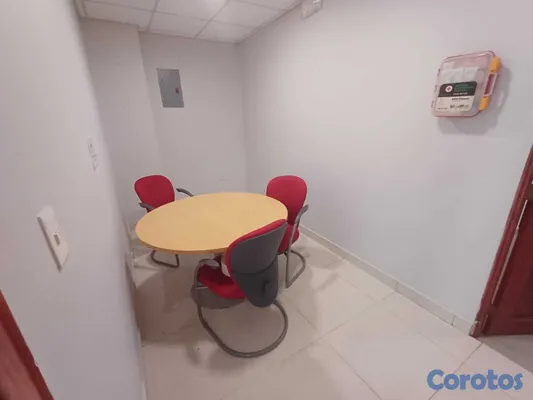 oficinas y locales comerciales - Alquilo Local  1er piso 110 mts en Julieta 7