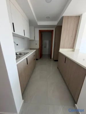 apartamentos - vendo avenida independencia piso 5 nuevo dos habitaciones dos baños parqueo balc 9