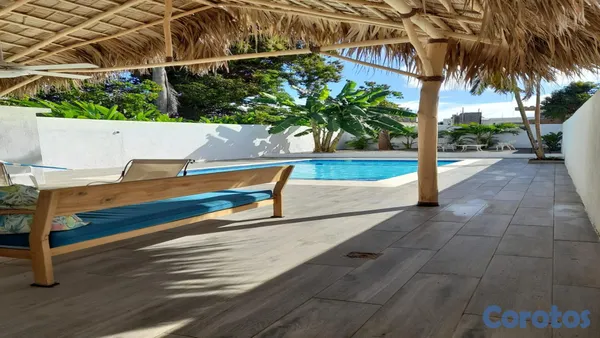 casas vacacionales y villas - "Villa en Zona de Desarrollo con 8 Garajes" 5