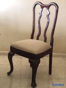Vendo Comedor en Caoba de 6 sillas