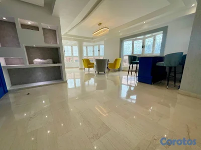 AMPLIO APARTAMENTO EN VENTA EN BELLA VISTA SUR