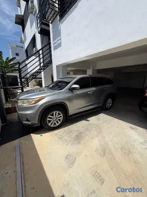 jeepetas y camionetas - Toyota Highlander 2014 en excelentes condiciones  5