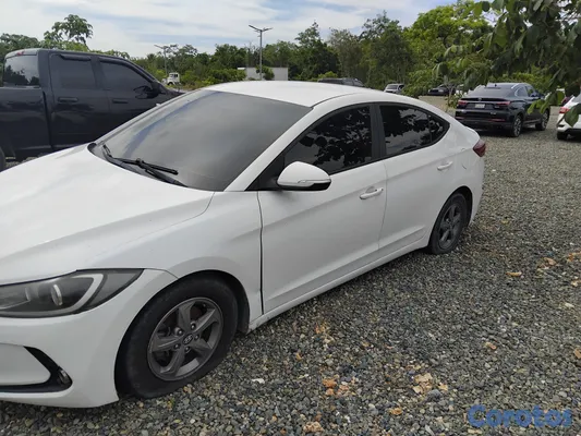 carros - HYUNDAI AVANTE 4