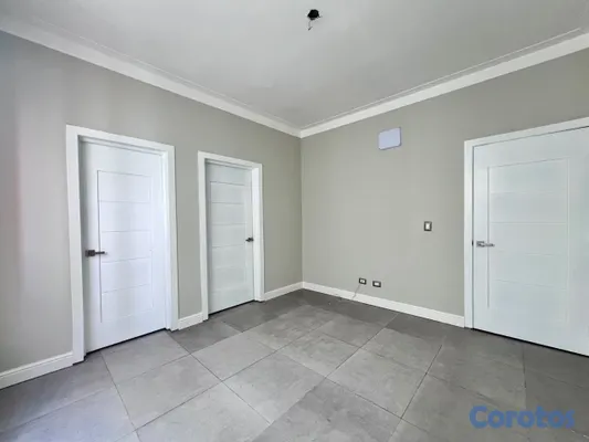 apartamentos - vendo mirador norte piso 6 tres habitaciones con su baño balcón dos parqueos ser 13