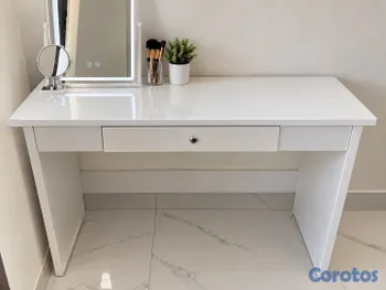 muebles y colchones - Vendo Escritorio Blanco Con Gaveta 