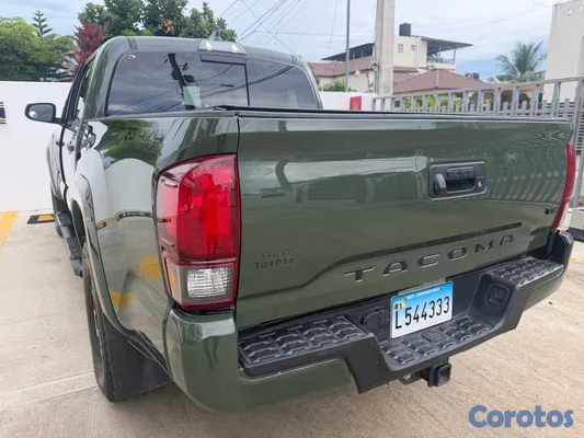 jeepetas y camionetas - TACOMA 2021 4