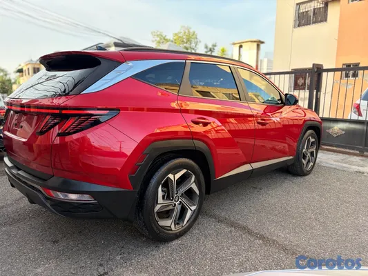 jeepetas y camionetas - Hyundai Tucson SEL Plus 2023 4