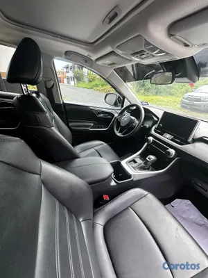 jeepetas y camionetas - 🚘 TOYOTA RAV4 XLE PREMIUM 2025 9