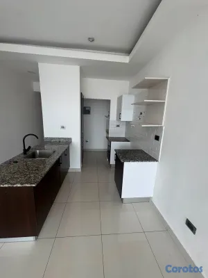 apartamentos - alquiló renacimiento piso 6 dos habitaciones 2.5 baños parqueo balcón área de la 3